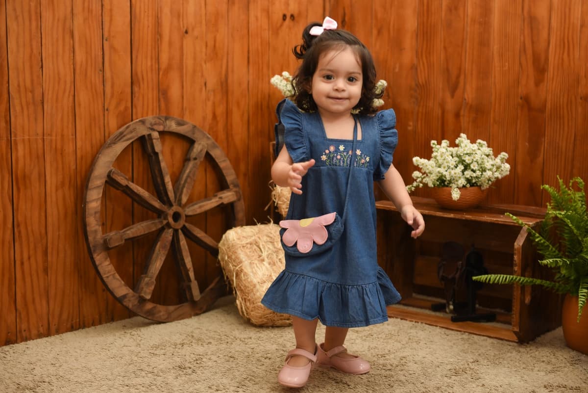 Bebê com coelho